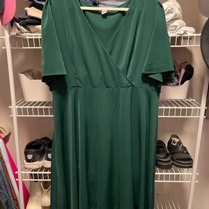 Elegant Green Women's Dress